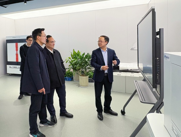 浙江省經(jīng)信廳黨組書記、廳長詹敏一行赴托普云農(nóng)調(diào)研